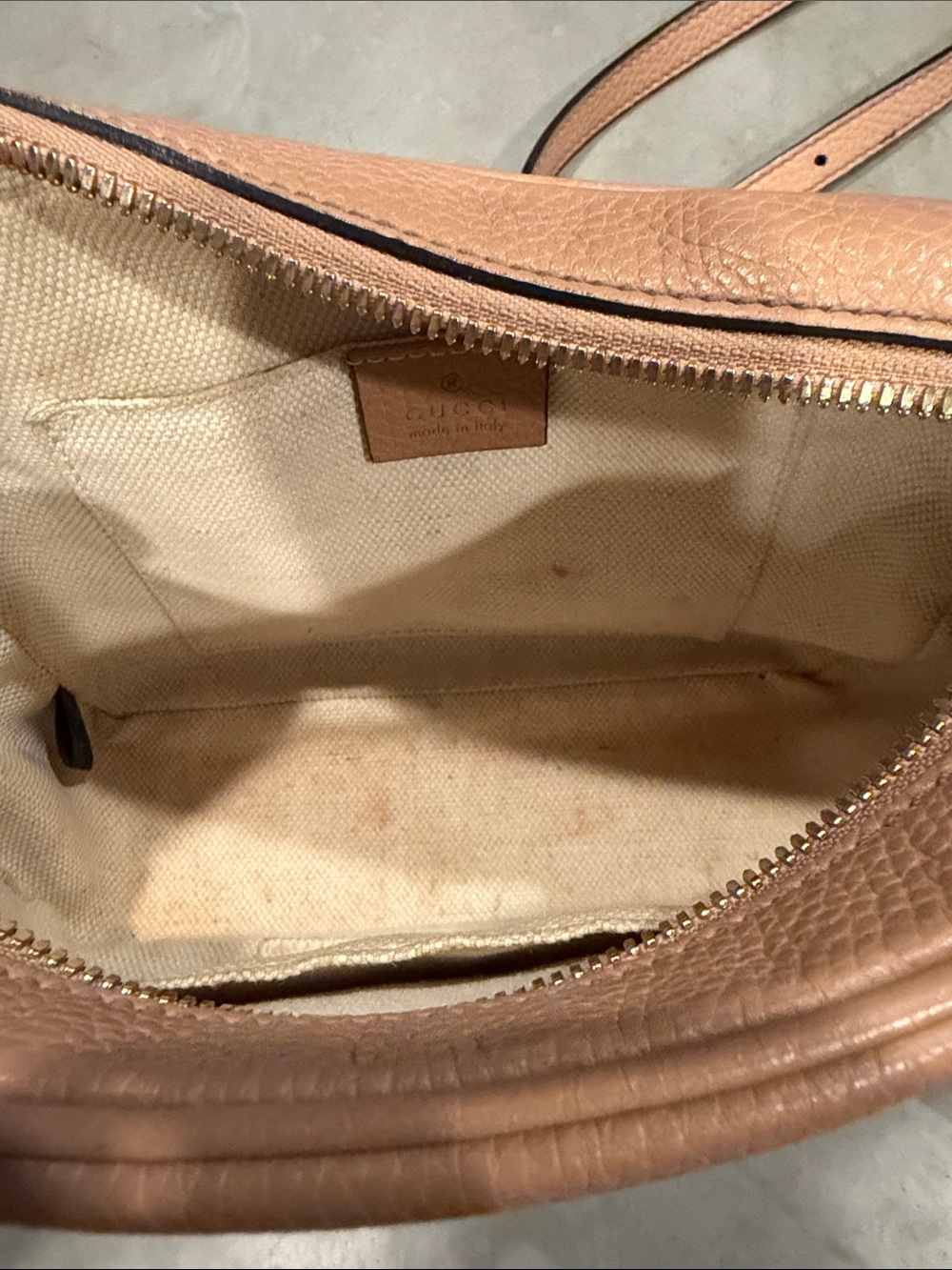 Gucci Tan Pebbled Leather Soho Disco Crossbody with Tassel - Picture 6 of 7